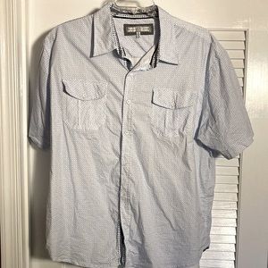 Men’s xxl summer/short sleeve shirt. Stretch fabric in very good condition.